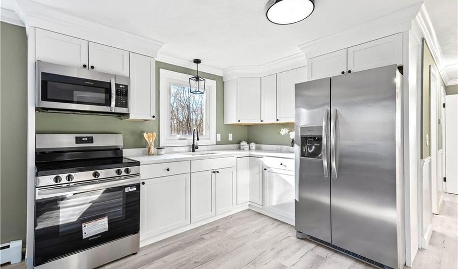 47 Shady Lea Rd, North Kingstown, RI 02852 - 3 Beds, 1 Bath