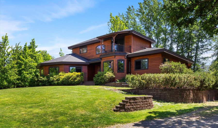 4896 Highway 66, Ashland, OR 97520 - 4 Beds, 3 Bath