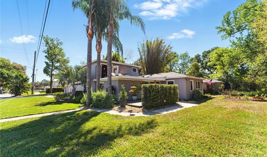 1519 N WESTMORELAND Dr, Orlando, FL 32804 - 3 Beds, 3 Bath