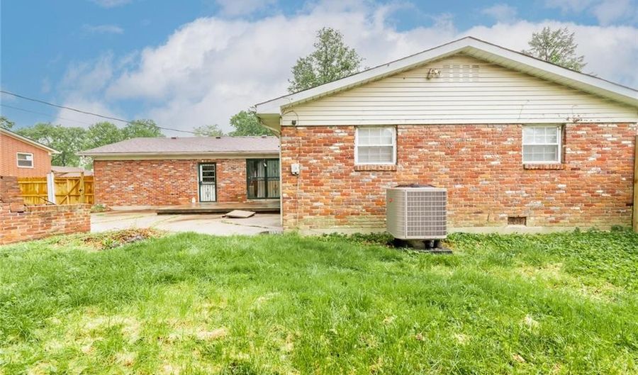 2260 Larch Dr, Clarksville, IN 47129 - 3 Beds, 2 Bath