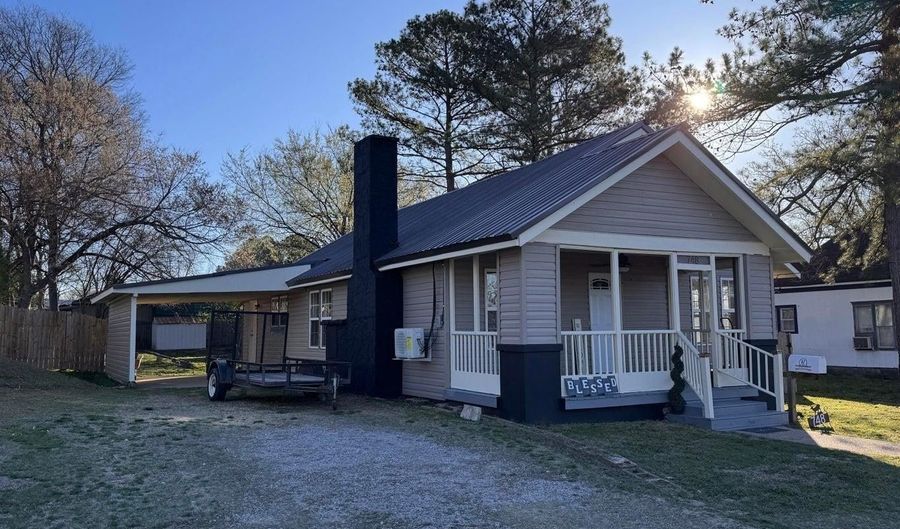 748 Brooks St, Batesville, AR 72501 - 3 Beds, 2 Bath