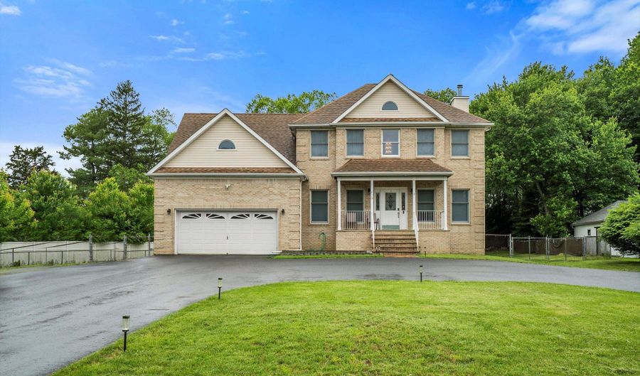 629 Lloyd Rd, Aberdeen, NJ 07747 - 5 Beds, 4 Bath