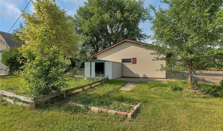 113 Barracuda Ave NE, Avon, MN 56310 - 2 Beds, 1 Bath
