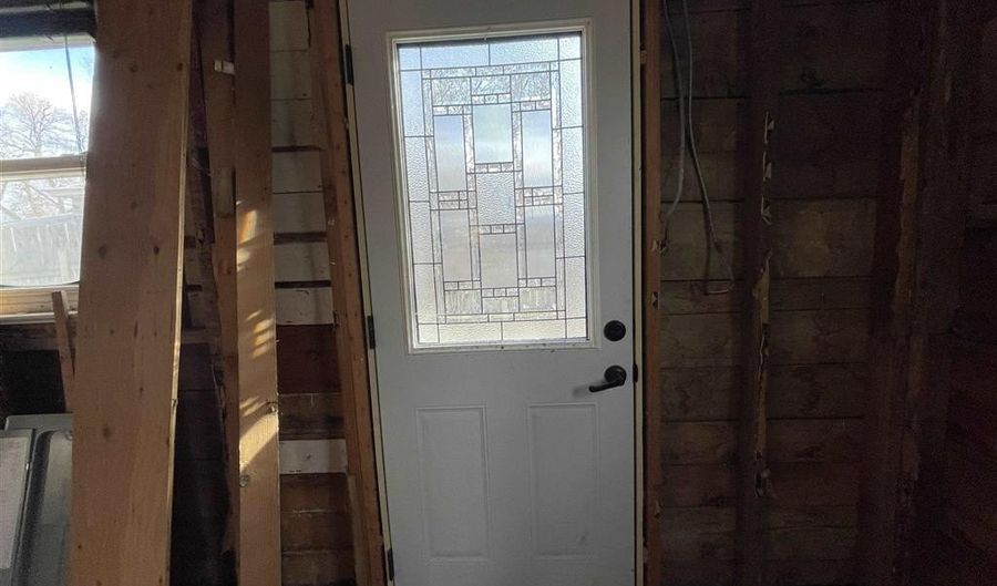 506 6th St S, Basin, WY 82410 - 2 Beds, 1 Bath