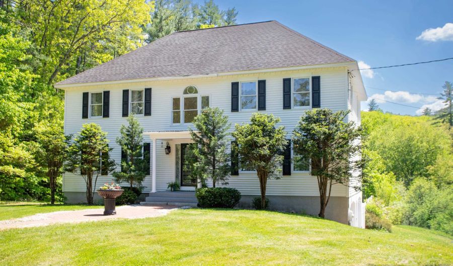 15 Kelso Dr, Bow, NH 03304 - 4 Beds, 2 Bath
