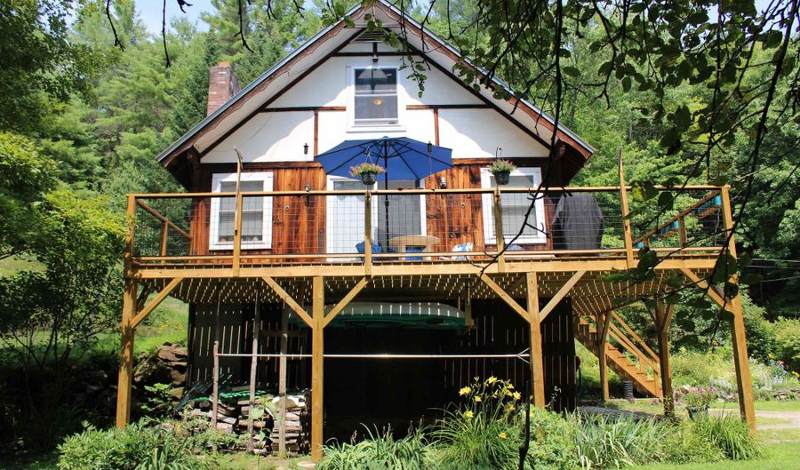 664 Ferguson Rd, Barnet, VT 05821 - 4 Beds, 1 Bath