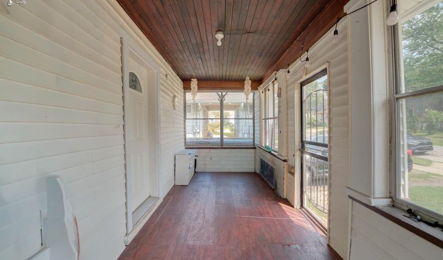 701 Tenney Ave, Amherst, OH 44001 - 3 Beds, 2 Bath
