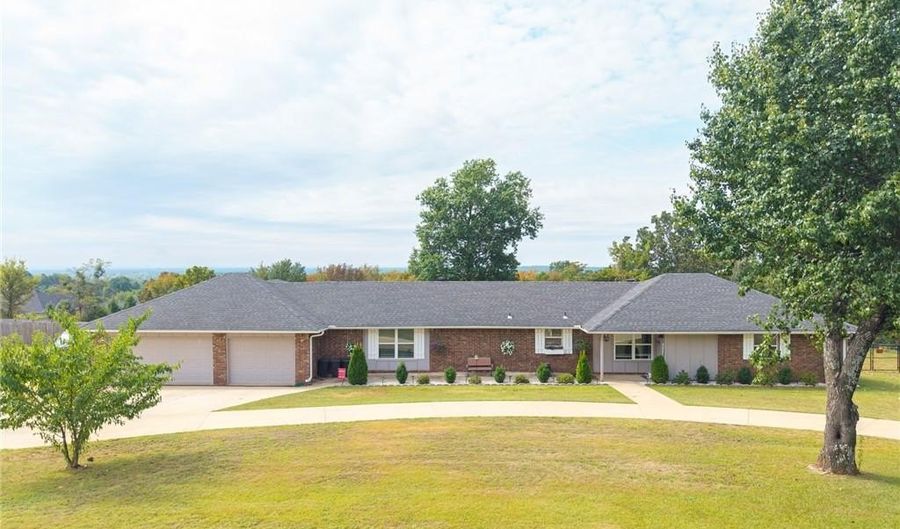 723 Canterbury Dr, Alma, AR 72921 - 4 Beds, 3 Bath