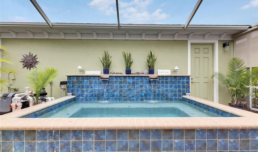624 WINTERSIDE Dr, Apollo Beach, FL 33572 - 3 Beds, 3 Bath