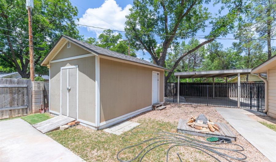 1518 Elmwood Dr, Abilene, TX 79605 - 3 Beds, 3 Bath