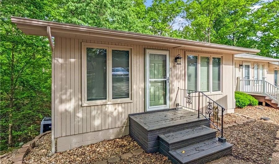 1 Mellor Ct, Bella Vista, AR 72715 - 3 Beds, 2 Bath