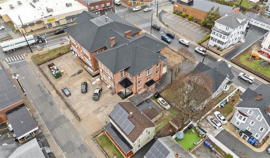 387 Broad St 1, Central Falls, RI 02863 - 1 Beds, 1 Bath