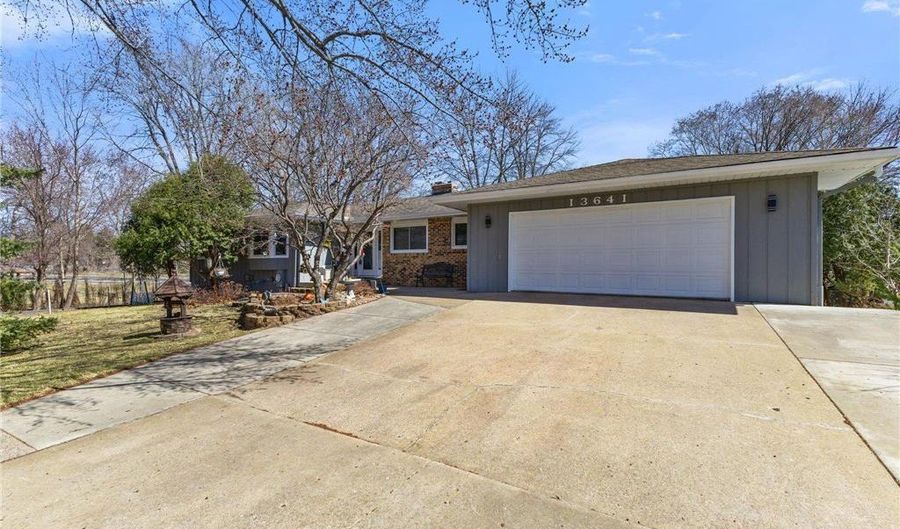 13641 Heather St NW, Andover, MN 55304 - 4 Beds, 3 Bath