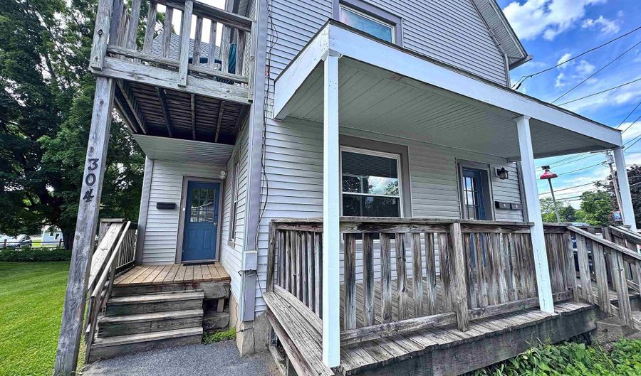 304-306 North St, Bennington, VT 05201 - 4 Beds, 3 Bath