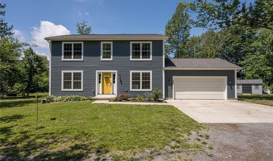 2364 Walker Rd, Alexander, NY 14005 - 4 Beds, 3 Bath