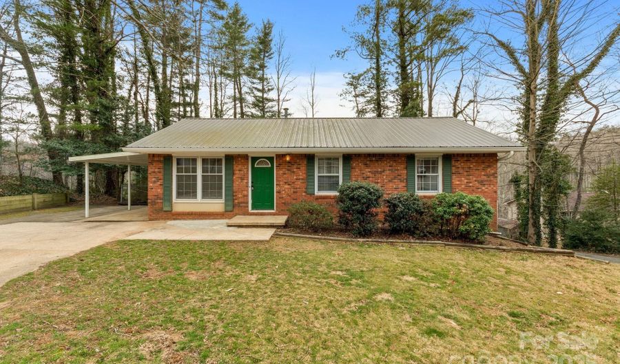 14 S Ridge Pl, Arden, NC 28704 - 3 Beds, 3 Bath