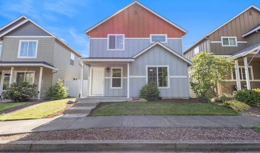 518 SE 14TH Ave, Battle Ground, WA 98604 - 3 Beds, 3 Bath
