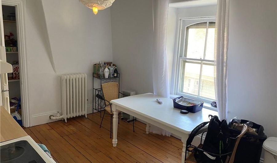 10 Clarke St, Newport, RI 02840 - 2 Beds, 1 Bath