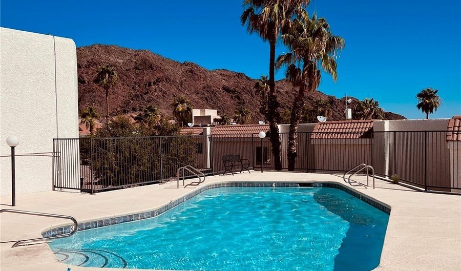 687 Marina Dr 32, Boulder City, NV 89005 - 2 Beds, 3 Bath