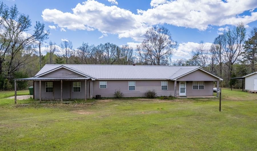 5464 County Road 222, Coffeeville, MS 38922 - 4 Beds, 2 Bath