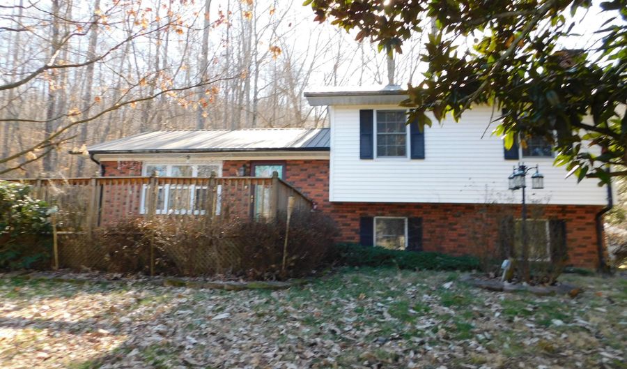 203 Dancey Branch Rd, Cannon, KY 40923 - 4 Beds, 2 Bath