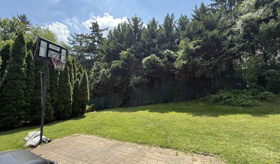 9209 E PARKHILL Dr, Bethesda, MD 20814 - 4 Beds, 3 Bath