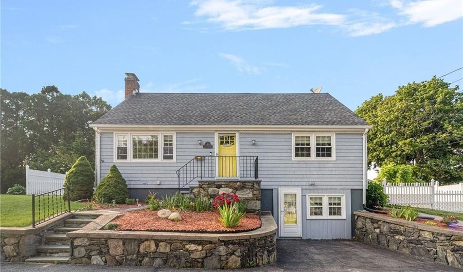 1 Adelaide Ave, Bristol, RI 02809 - 4 Beds, 3 Bath