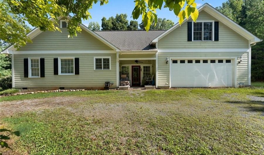 571 Buttrum Rd NE, Adairsville, GA 30103 - 3 Beds, 2 Bath