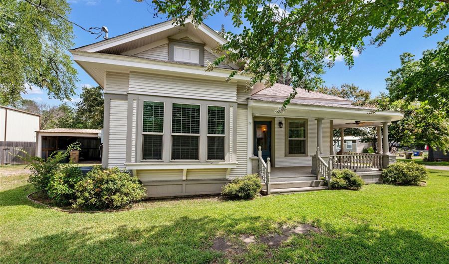269 E Holley St, Alba, TX 75410 - 3 Beds, 2 Bath