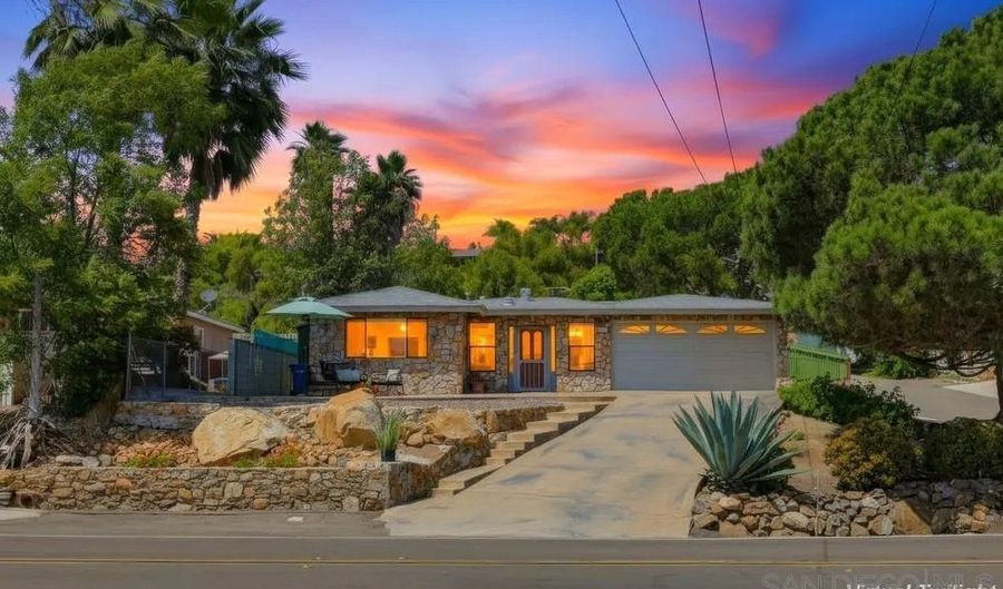 9832 Estrella Dr, Spring Valley, CA 91977 - 3 Beds, 3 Bath