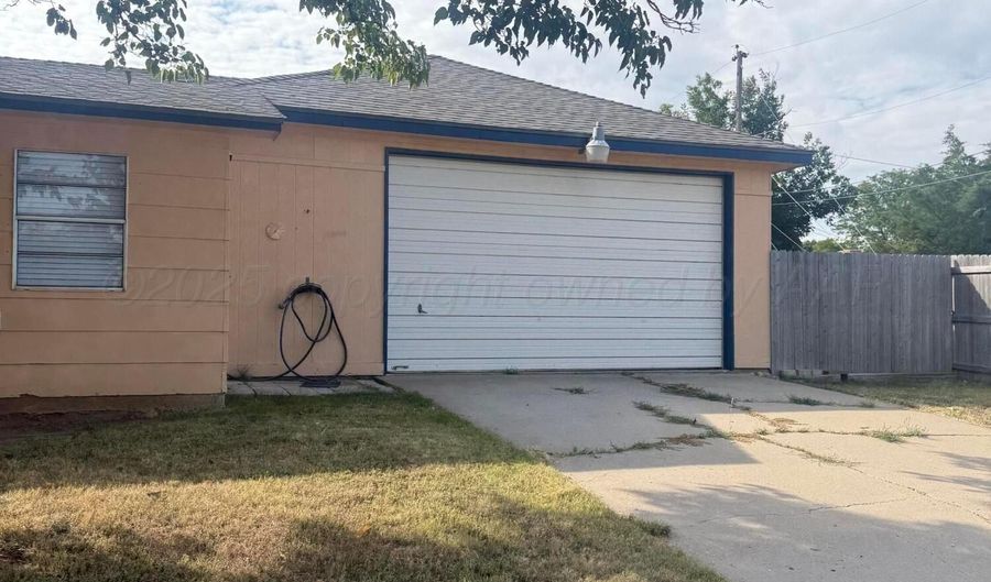 5100 CHISHOLM Trl, Amarillo, TX 79109 - 3 Beds, 2 Bath