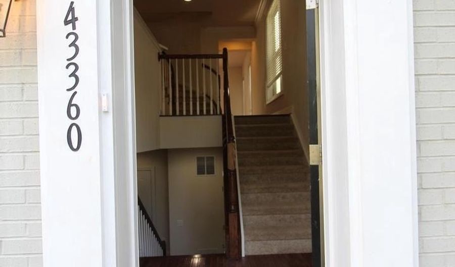 43360 OLD RYAN Rd, Ashburn, VA 20148 - 3 Beds, 3 Bath