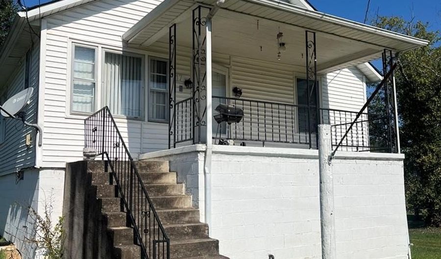 27 Cross Rd, Allen, KY 41601 - 2 Beds, 2 Bath