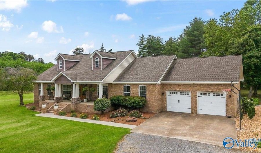 162 Allison Rd, Albertville, AL 35950 - 4 Beds, 2 Bath