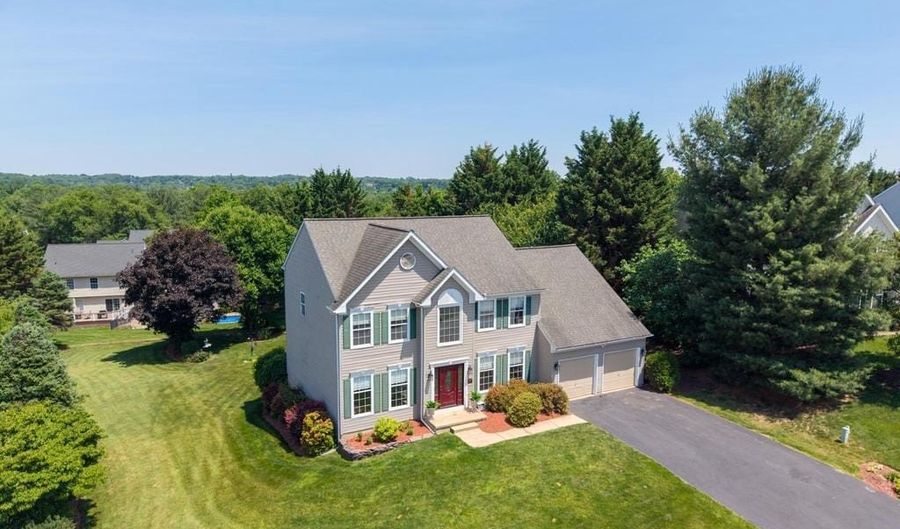 1 SALINA Ct, Hockessin, DE 19707 - 4 Beds, 4 Bath