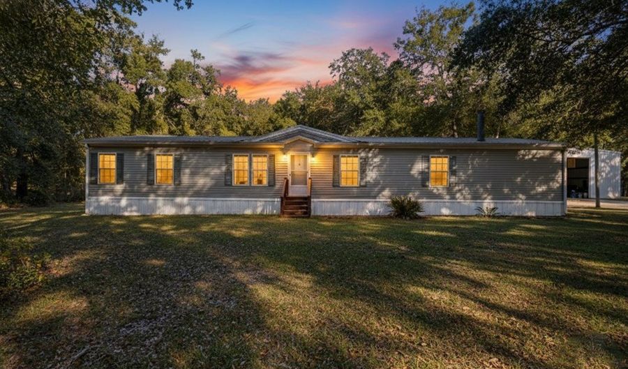 912 SW 22nd Ct, Bell, FL 32619 - 4 Beds, 2 Bath