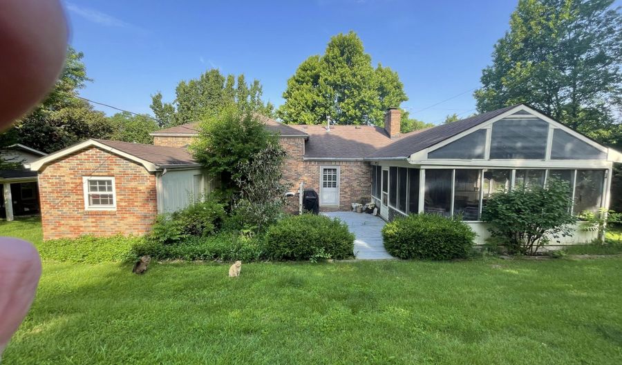 105 Hurstland Ct, Bardstown, KY 40004 - 4 Beds, 2 Bath