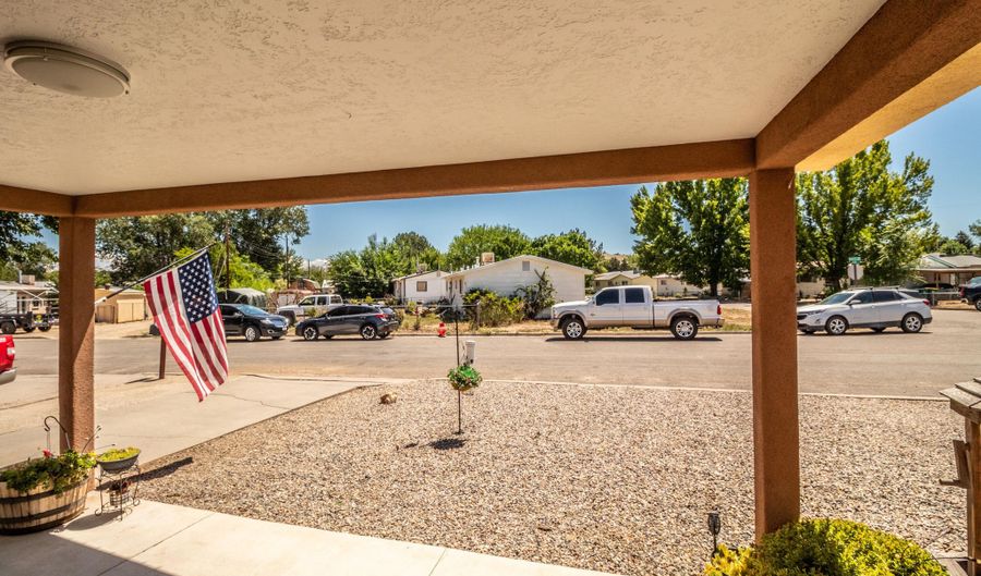 705 APACHE Ave, Aztec, NM 87410 - 3 Beds, 2 Bath