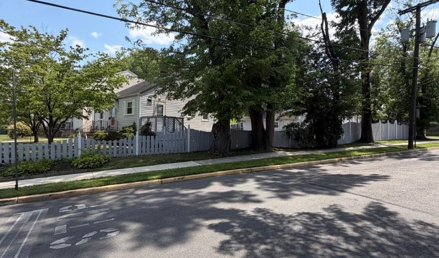 71 WARREN Ave, Bellmawr, NJ 08031 - 3 Beds, 1 Bath