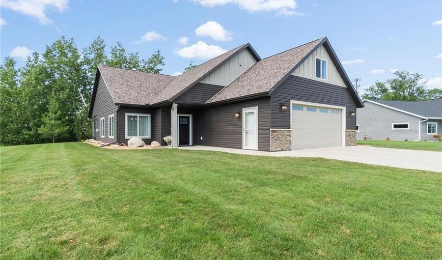 250 Rodeo Rd, Alexandria, MN 56308 - 3 Beds, 3 Bath