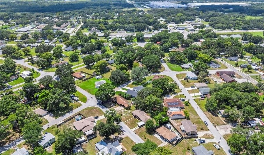 213 CORDOVA Rd, Auburndale, FL 33823 - 3 Beds, 2 Bath