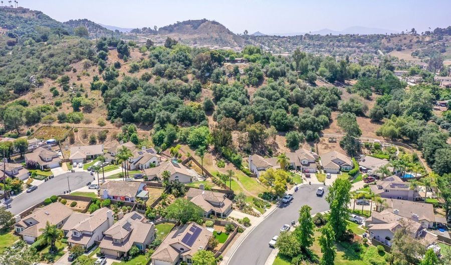 2250 Stone Valley Pl, Escondido, CA 92026 - 4 Beds, 3 Bath