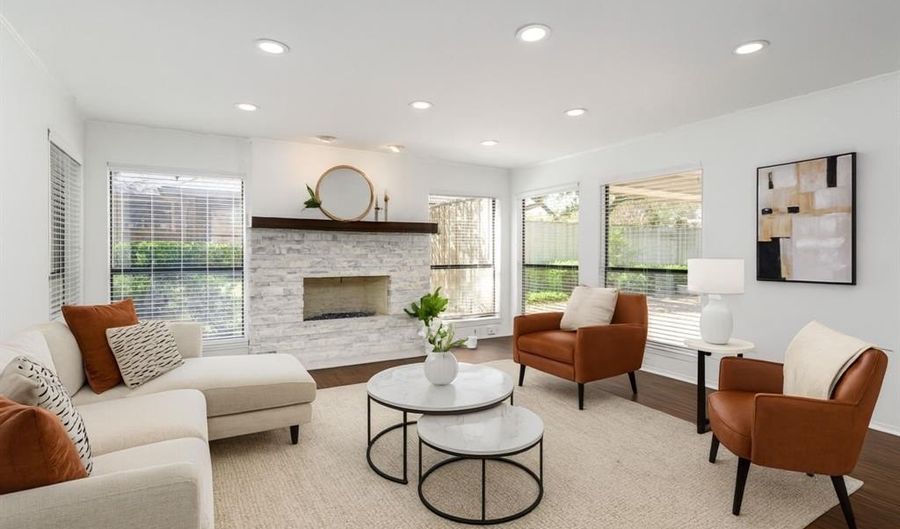 4045 Morman Ln, Addison, TX 75001 - 2 Beds, 3 Bath