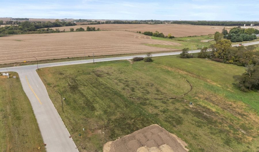 2702 Southbridge Dr, Adel, IA 50003 - 3 Beds, 3 Bath