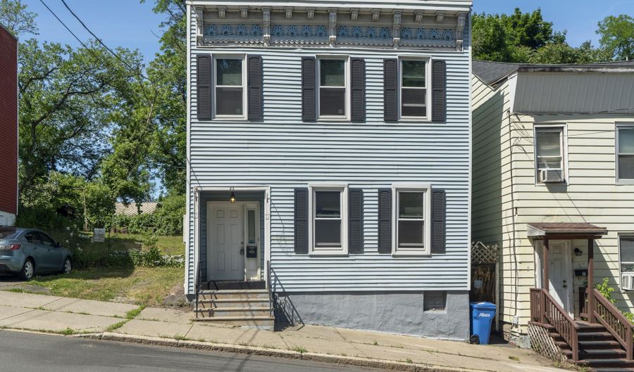 23 McCarty Ave, Albany, NY 12202 - 3 Beds, 2 Bath