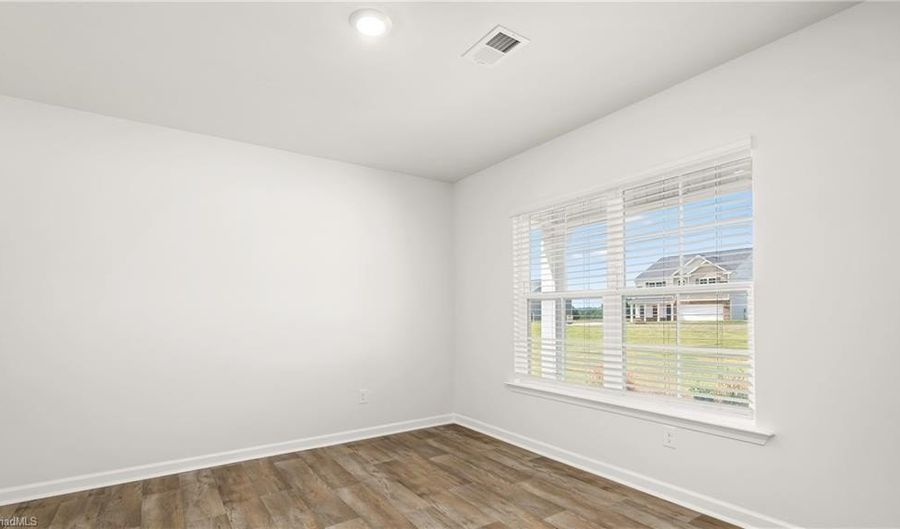 1105 Slingshot Dr, Archdale, NC 27263 - 5 Beds, 4 Bath