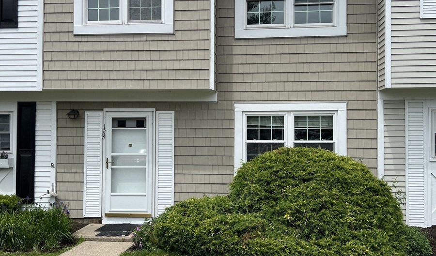 93 Park Ave 1505, Danbury, CT 06810 - 3 Beds, 3 Bath