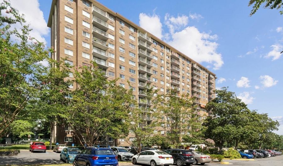 2059 HUNTINGTON Ave 111, Alexandria, VA 22303 - 1 Beds, 1 Bath