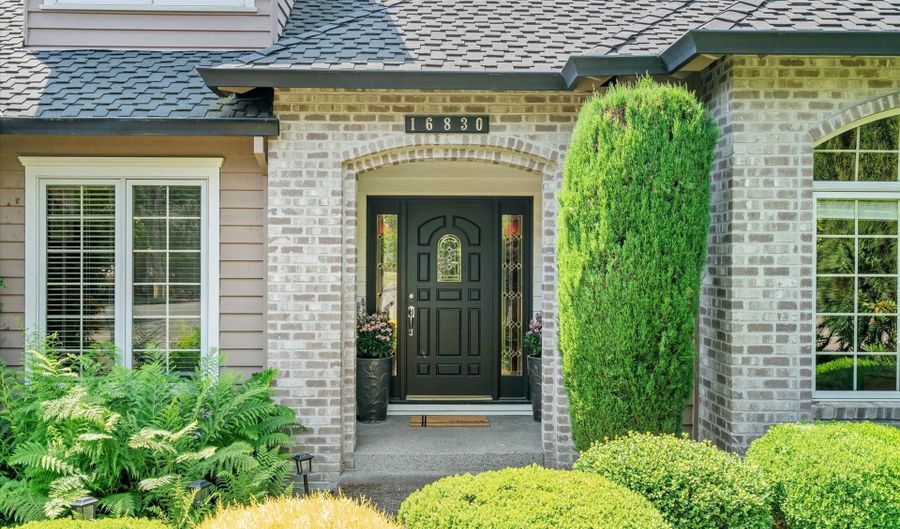 16830 NW FIRESTONE Ct, Beaverton, OR 97006 - 4 Beds, 3 Bath