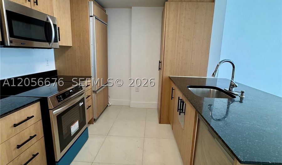 10275 Collins Ave 316, Bal Harbour, FL 33154 - 1 Beds, 2 Bath